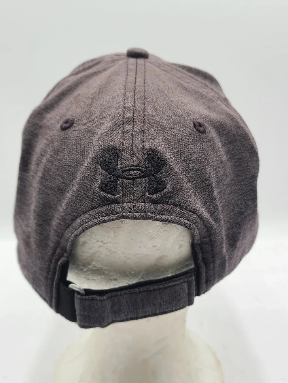 B55 Under Armour Twisted Renegade Hat Cap Women’s Gray Strapback